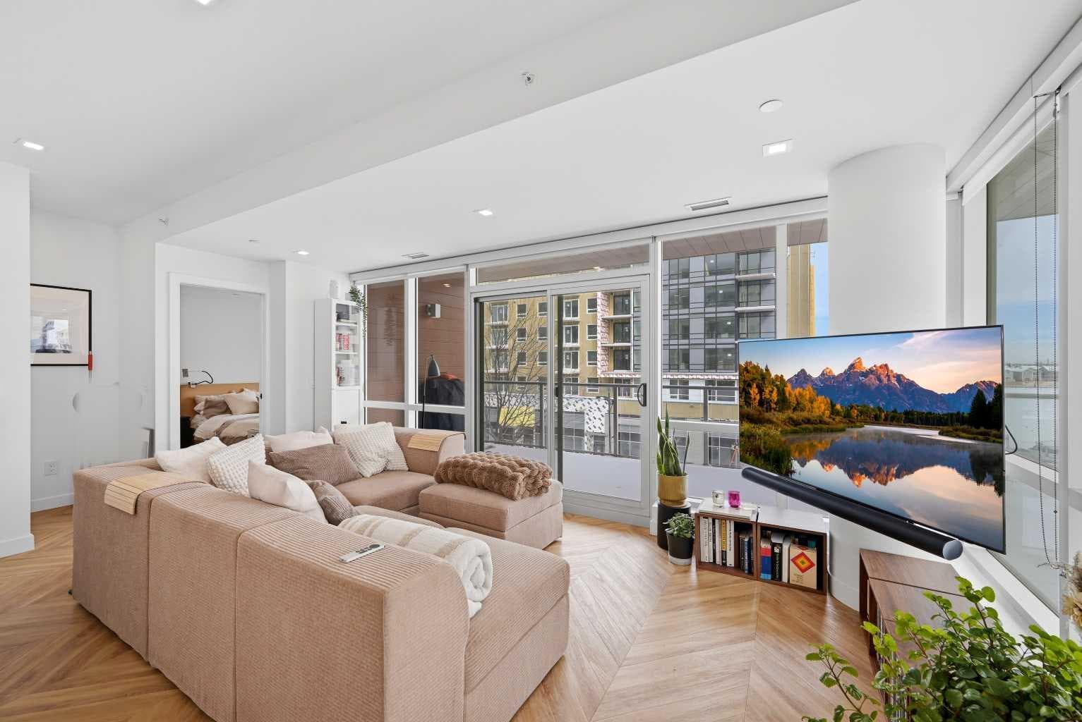 315, 8445 Broadcast Avenue SW