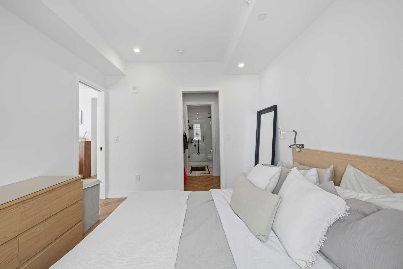 315, 8445 Broadcast Avenue SW