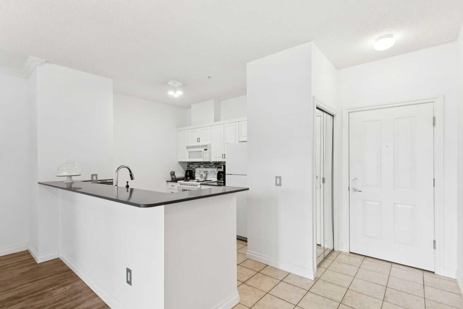 2126, 1010 Arbour Lake Road NW