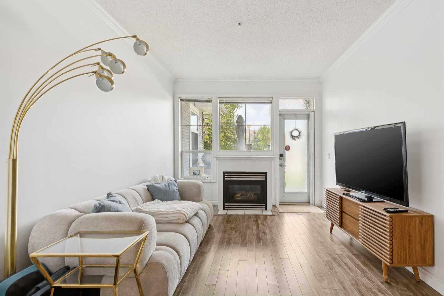 2126, 1010 Arbour Lake Road NW