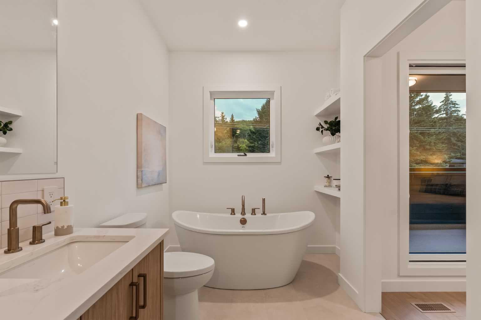 2, 8916 33 Avenue NW