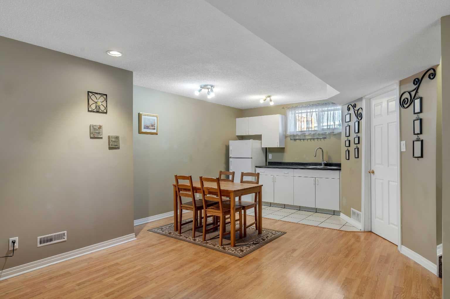 84 Willowbrook Crescent NW