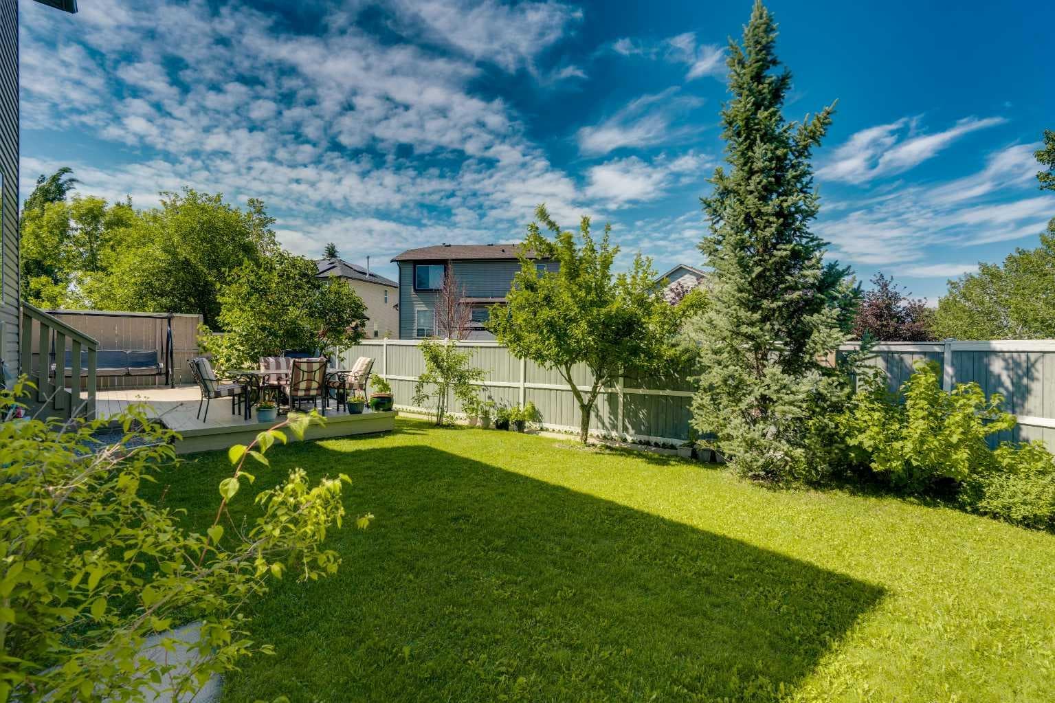 84 Willowbrook Crescent NW