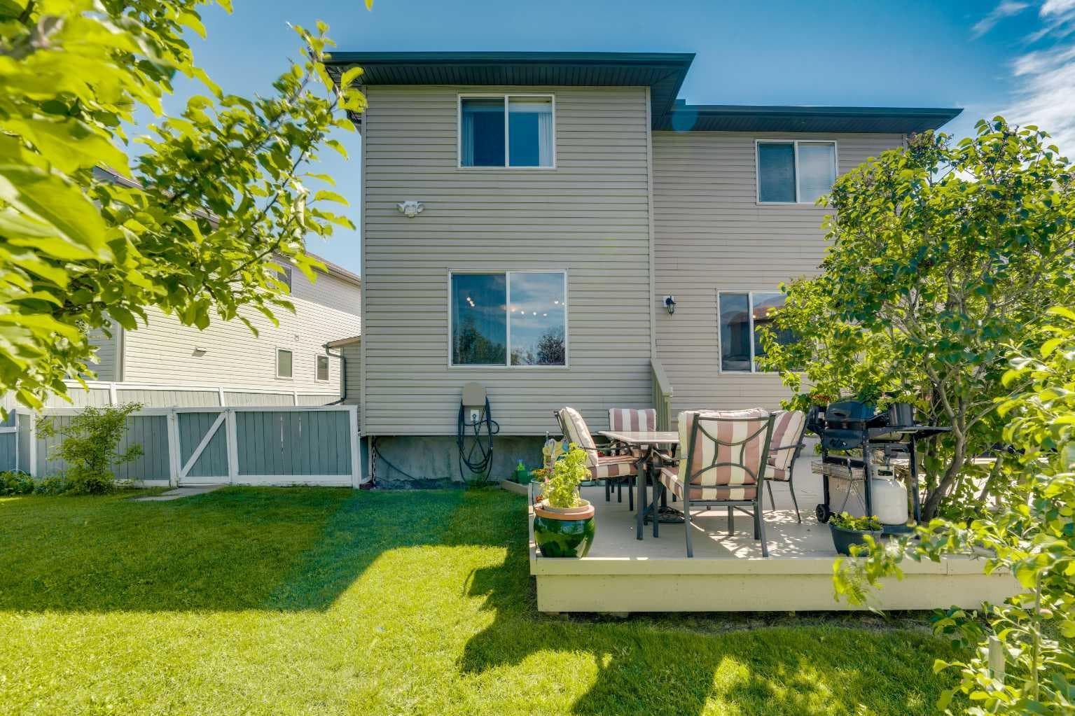 84 Willowbrook Crescent NW