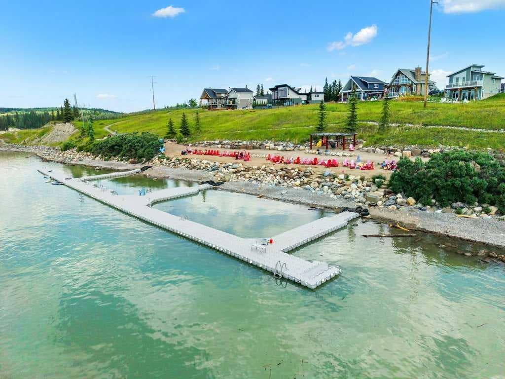 224 Cottageclub Crescent 
