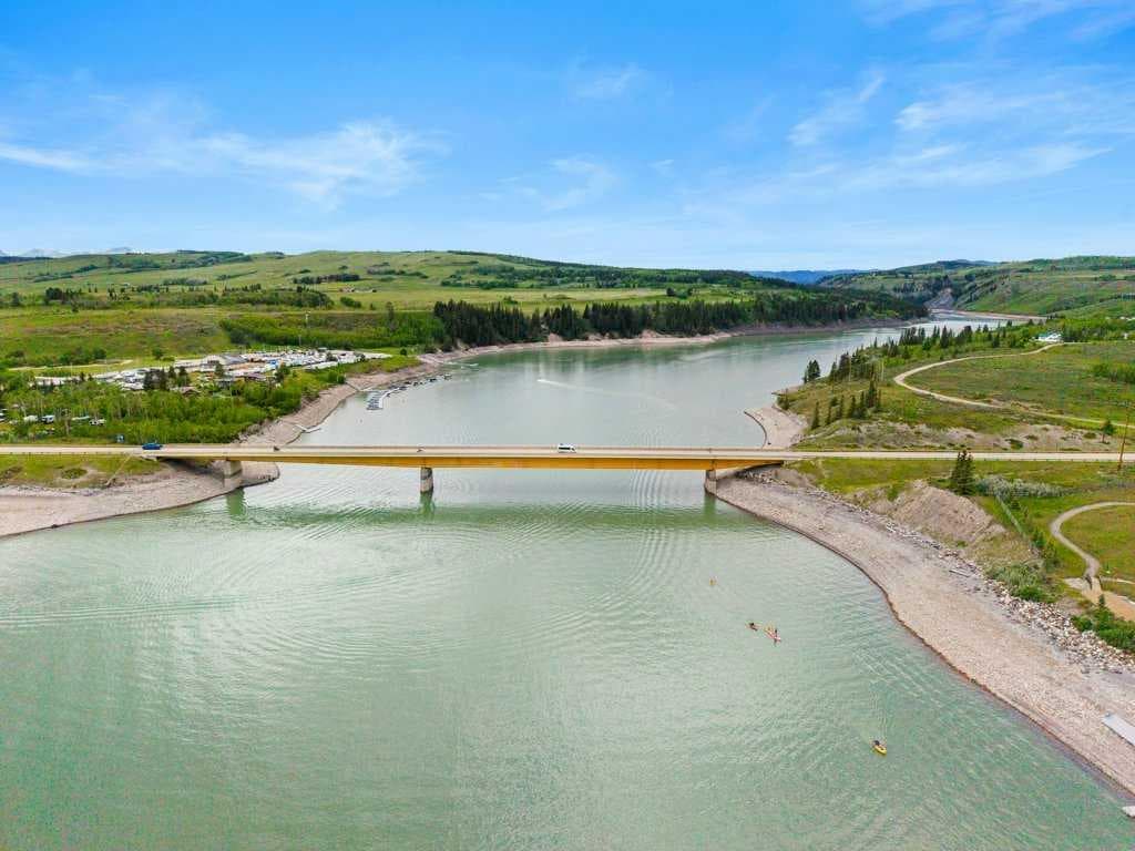 224 Cottageclub Crescent 