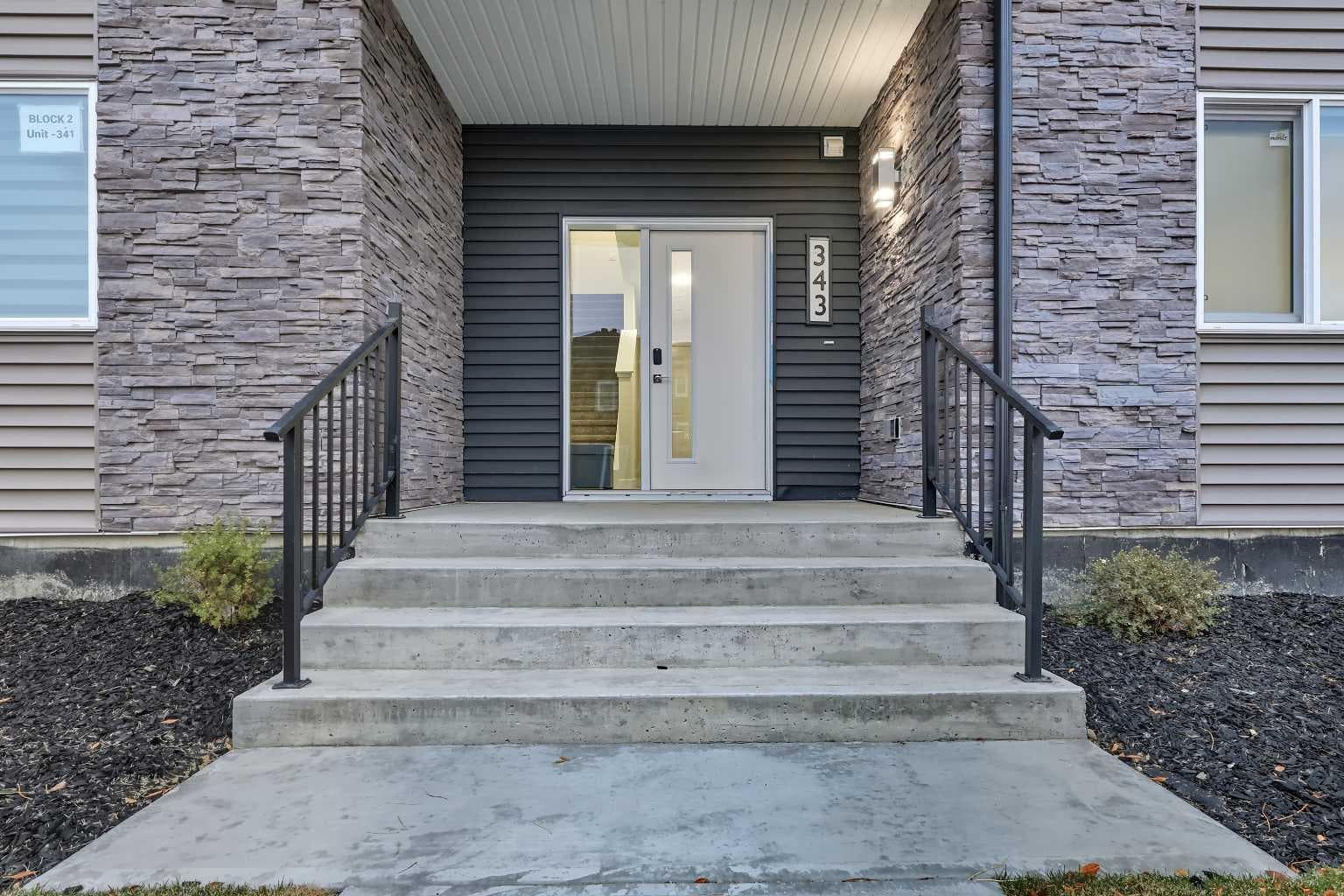 343 Red Sky Terrace NE