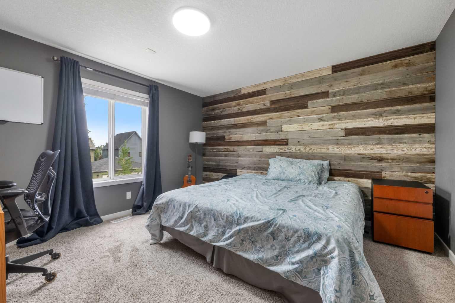 26 Walden Court SE