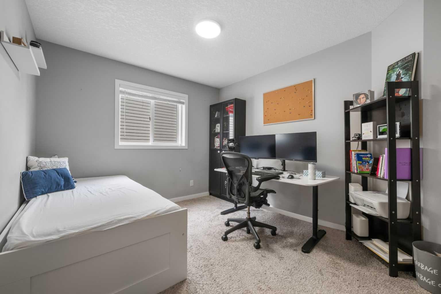 26 Walden Court SE