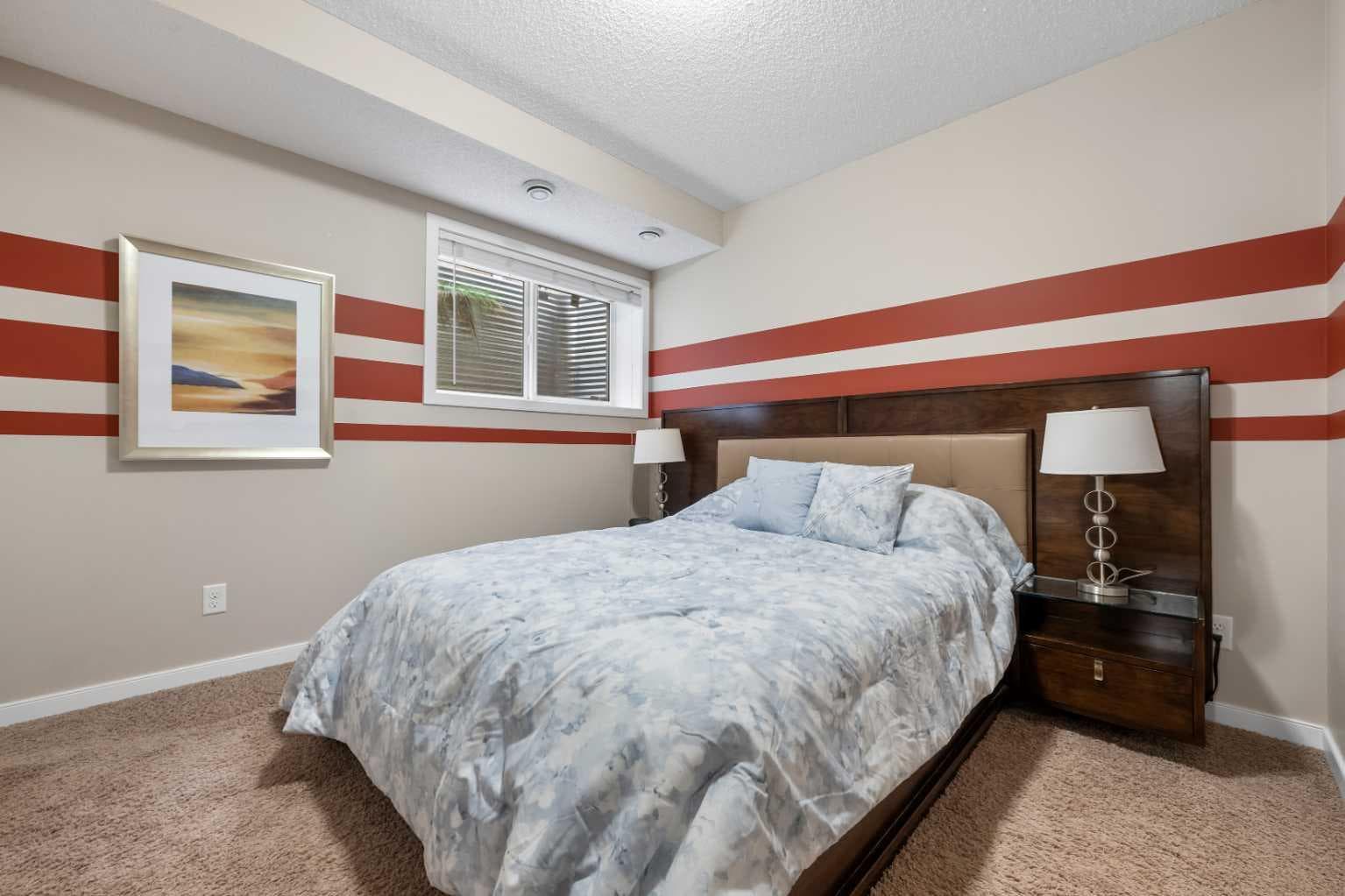 26 Walden Court SE