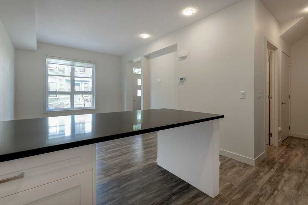 3105, 100 Walgrove Court SE