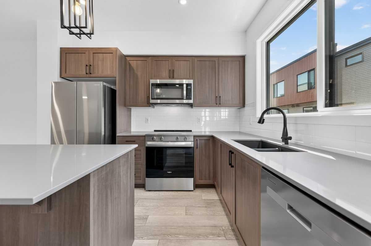 405, 81 MIDTOWN Boulevard SW