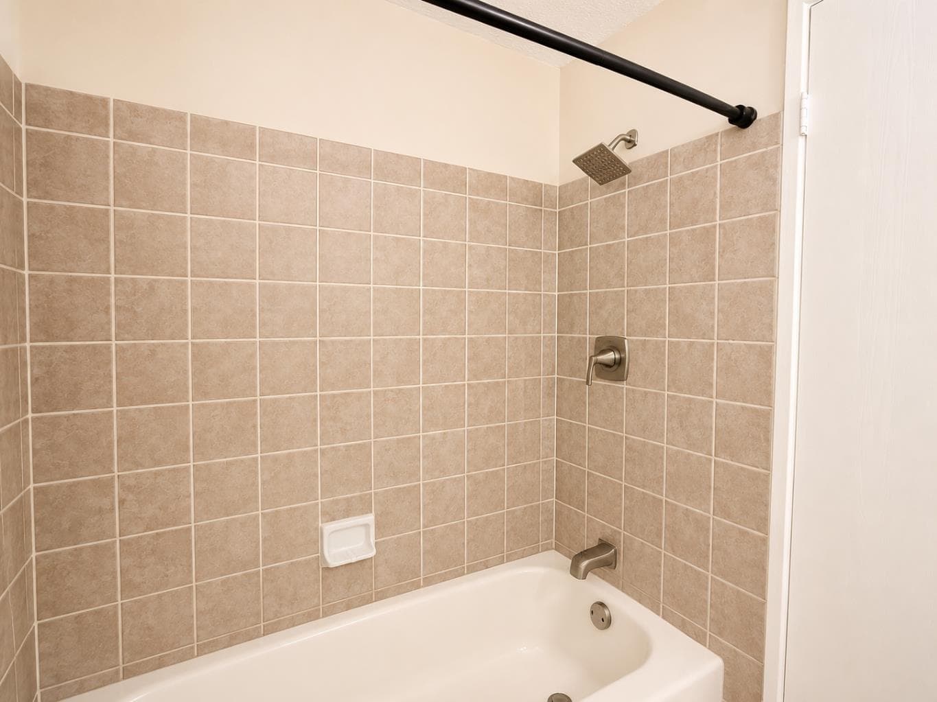 90, 999 Canyon Meadows Drive SW