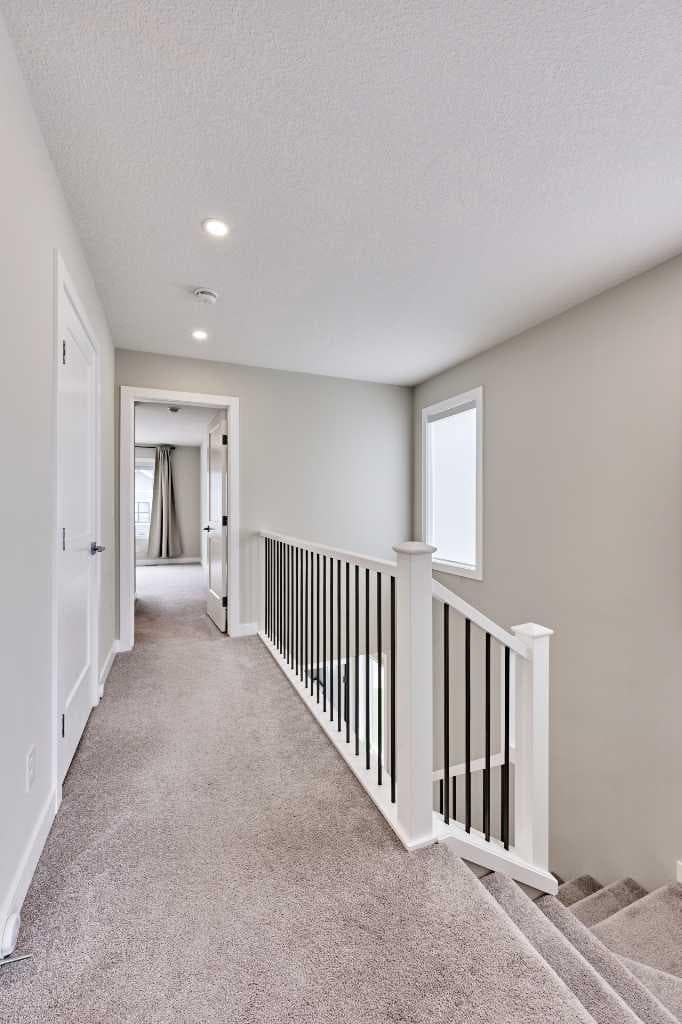 102 Crestridge Common SW