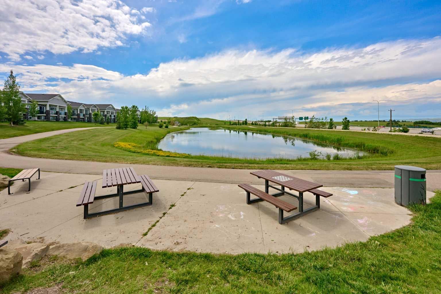 102 Crestridge Common SW