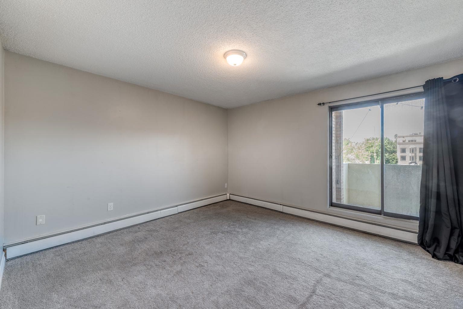 207, 1330 15 Avenue SW