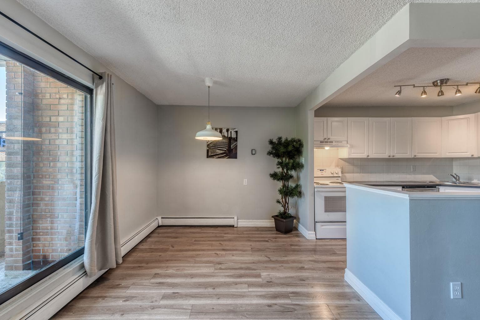 207, 1330 15 Avenue SW