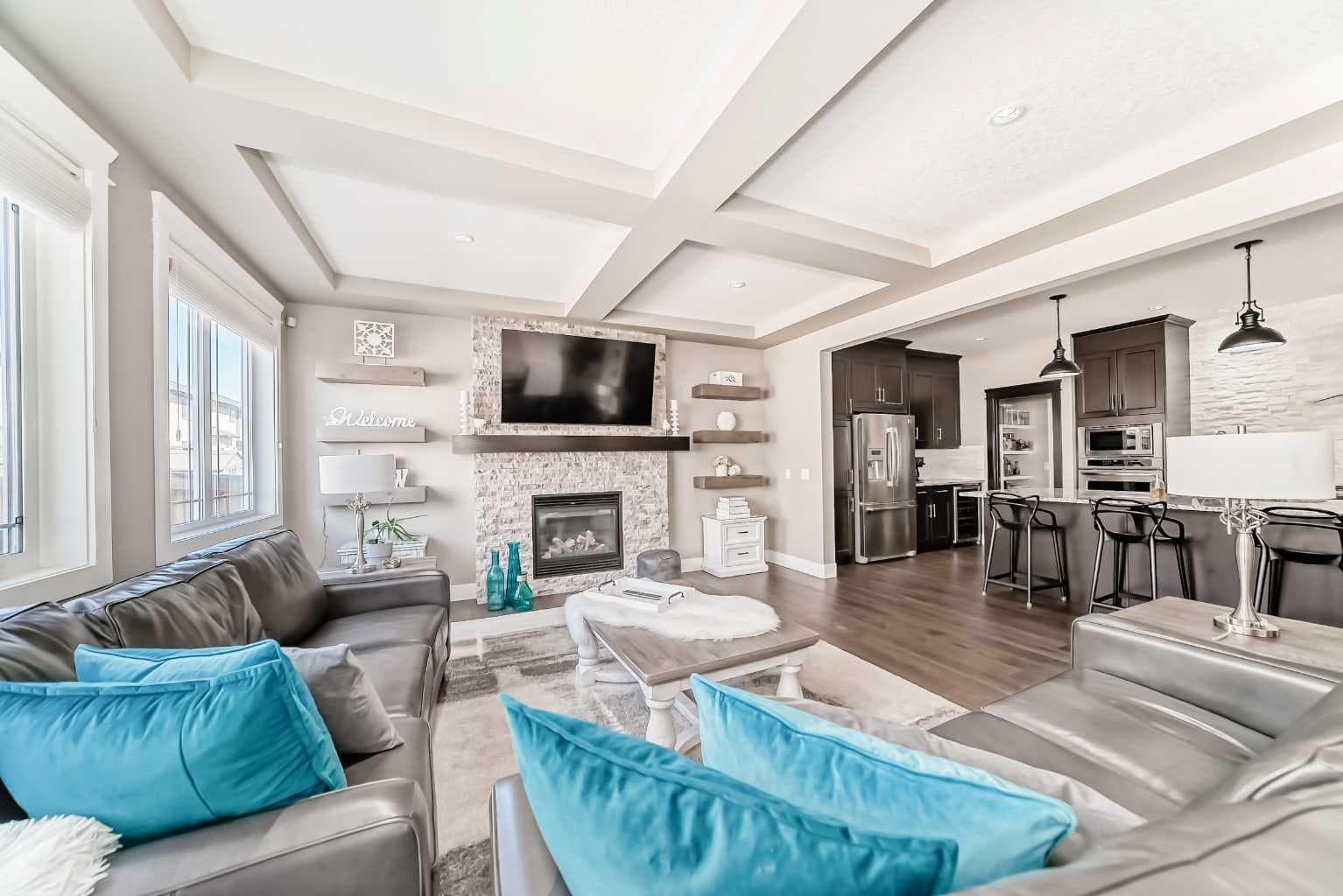 120 KINNIBURGH Circle 