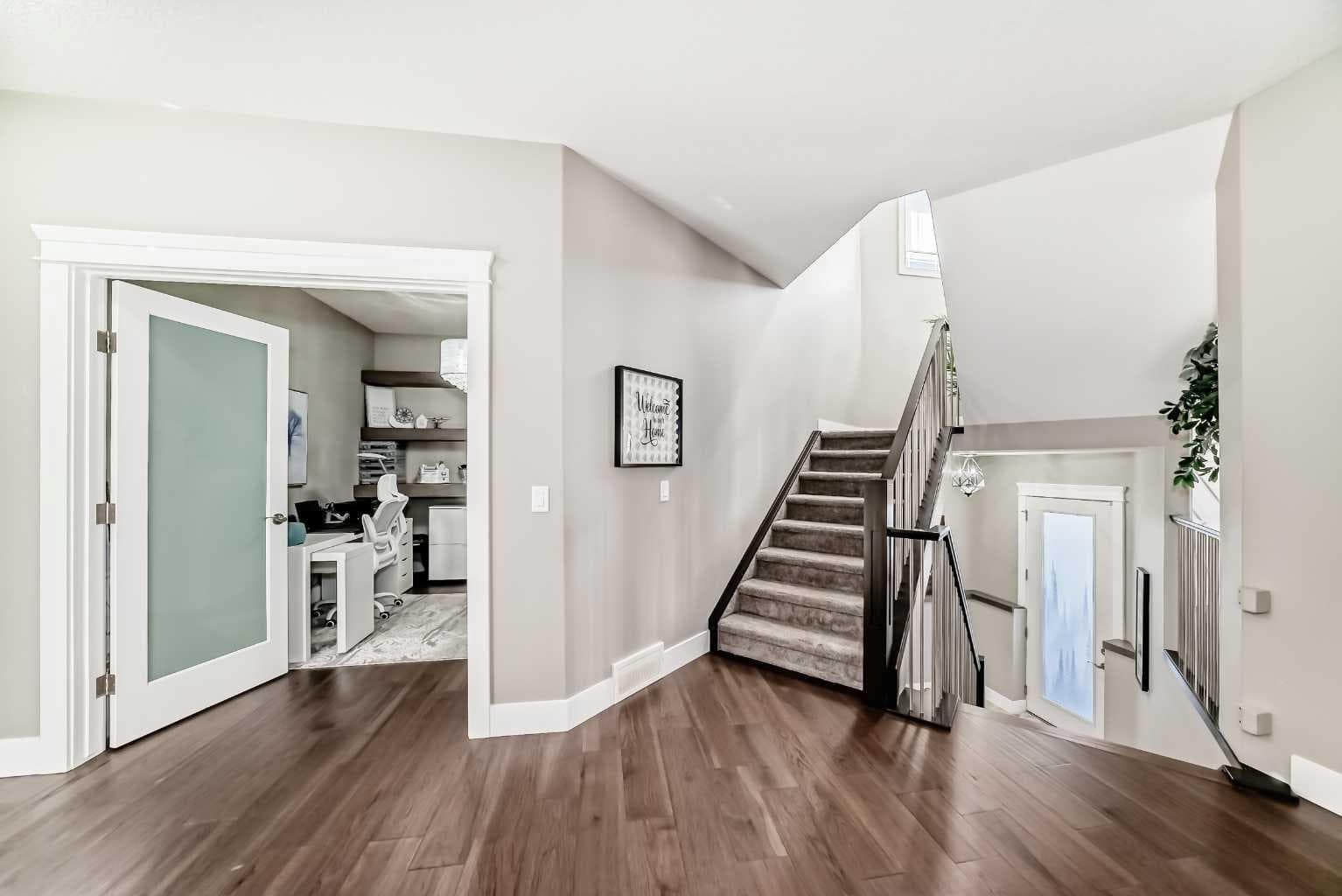 120 KINNIBURGH Circle 