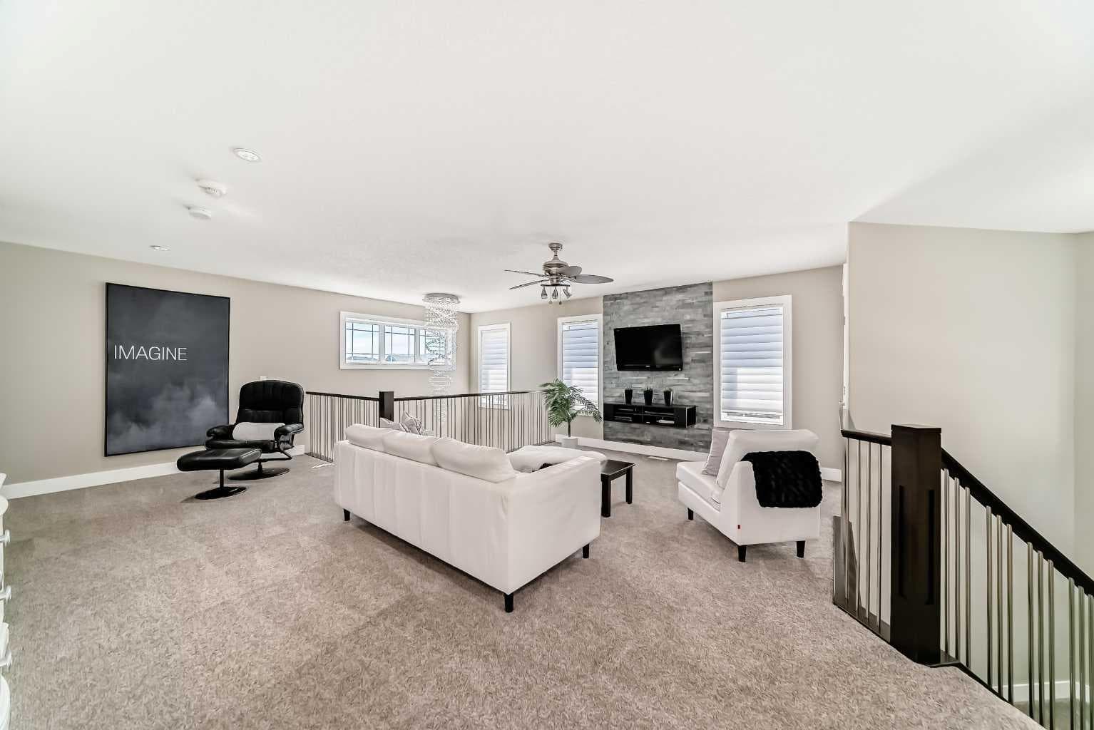 120 KINNIBURGH Circle 