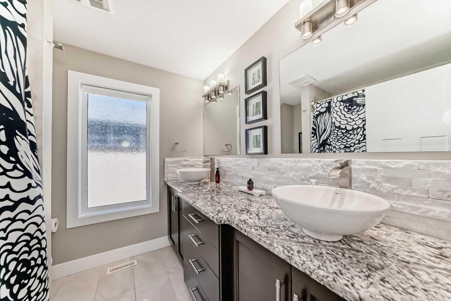 120 KINNIBURGH Circle 