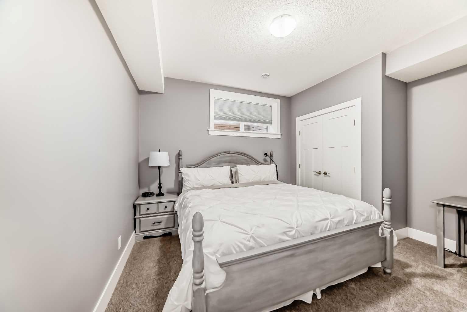 120 KINNIBURGH Circle 