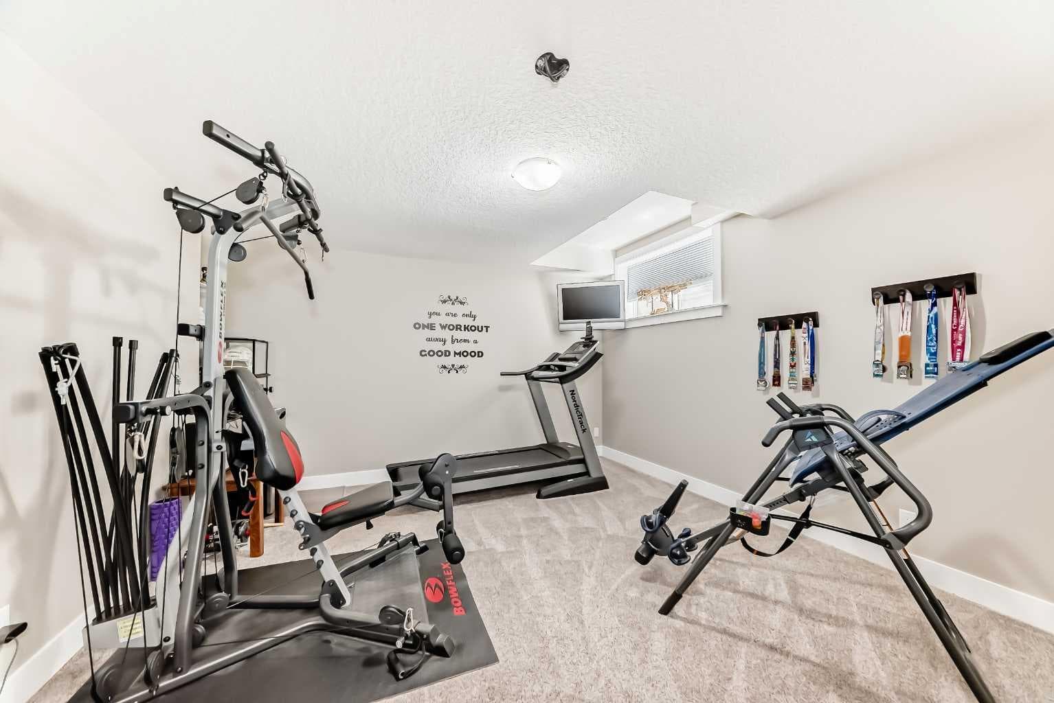 120 KINNIBURGH Circle 