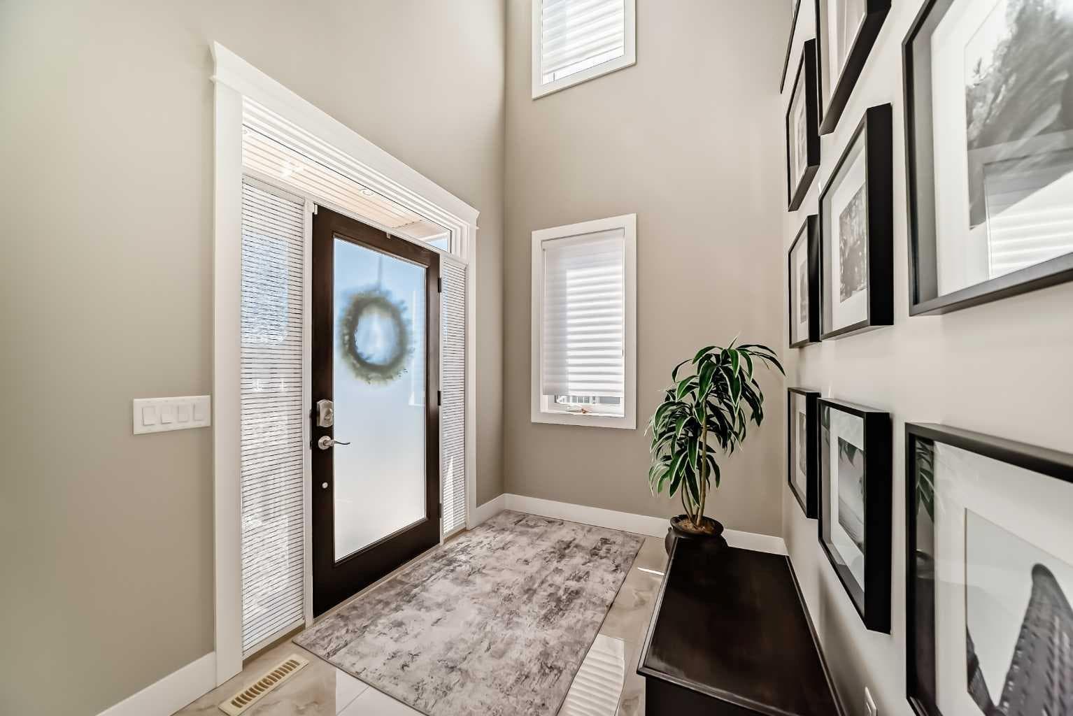 120 KINNIBURGH Circle 