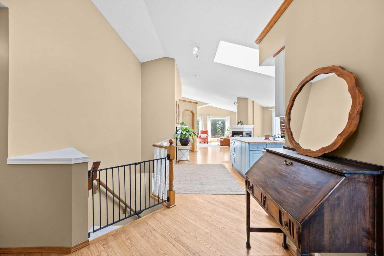 315 Rocky Ridge Bay NW