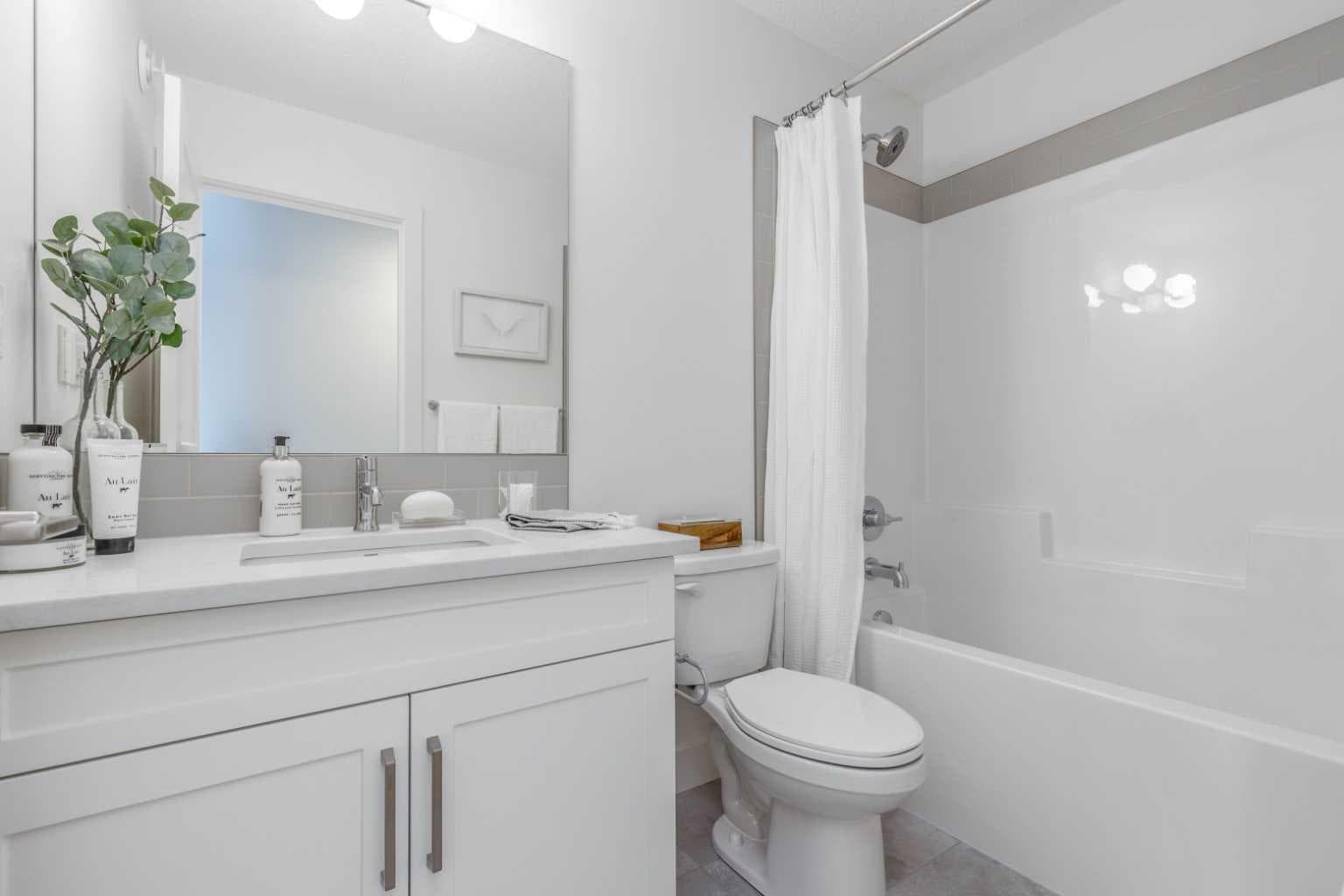 546 Rivercrest View 