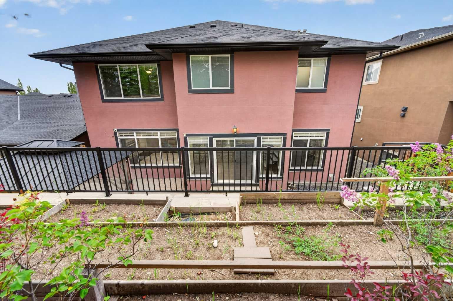 36 Rockyvale Green NW
