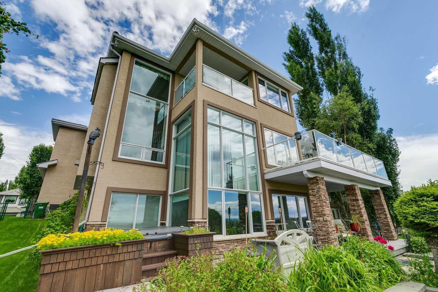 85 Mt Douglas Circle SE