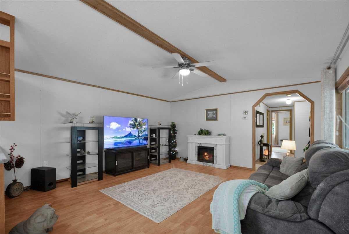 62, 99 Arbour Lake Drive  
