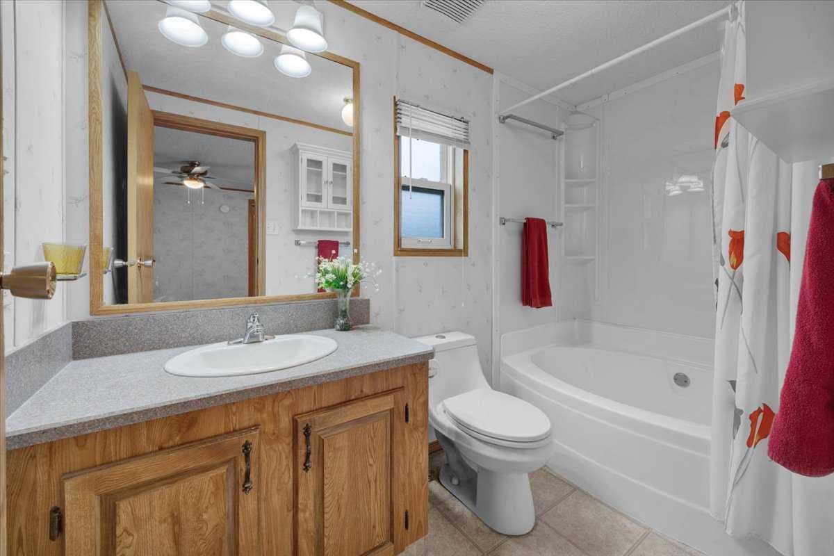 62, 99 Arbour Lake Drive  