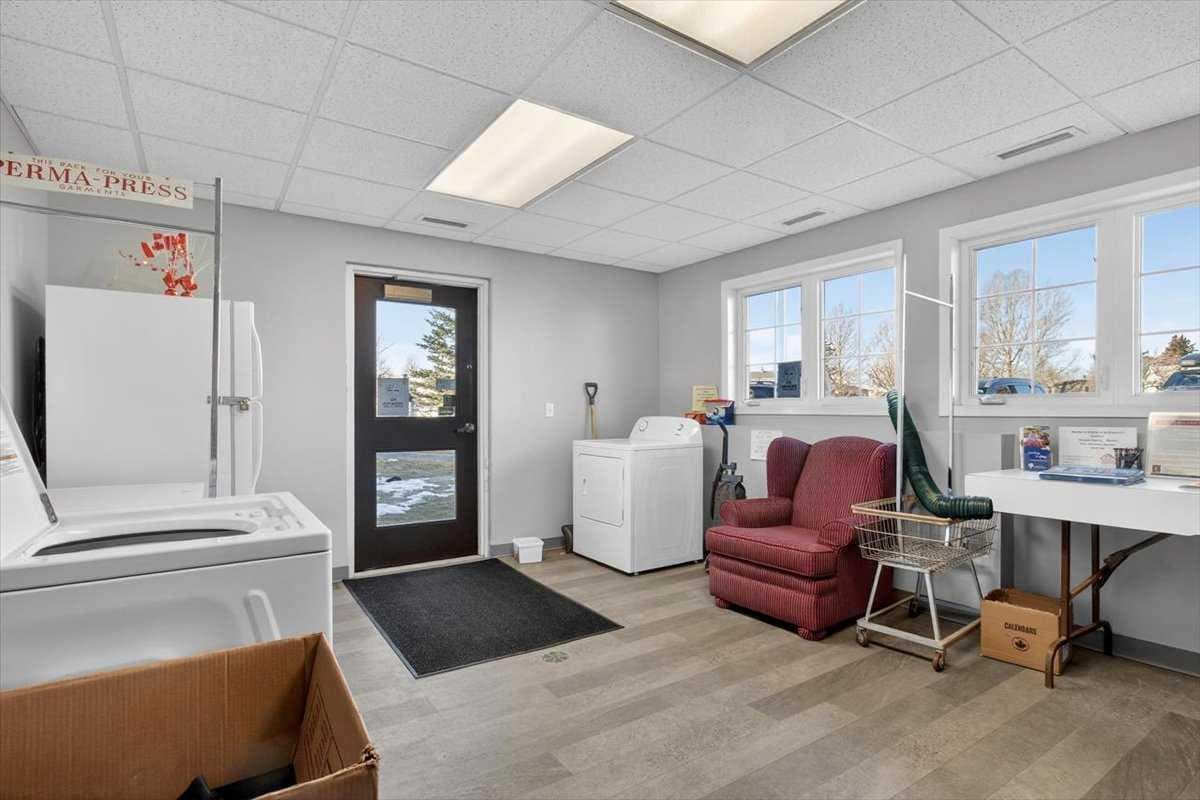 62, 99 Arbour Lake Drive  