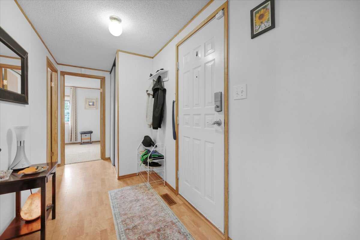 62, 99 Arbour Lake Drive  