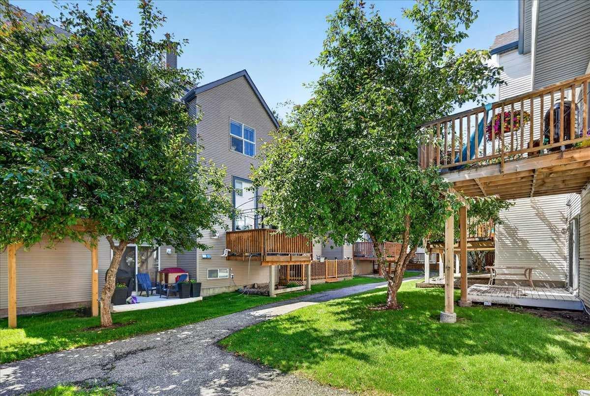 137 Bridlewood Lane SW