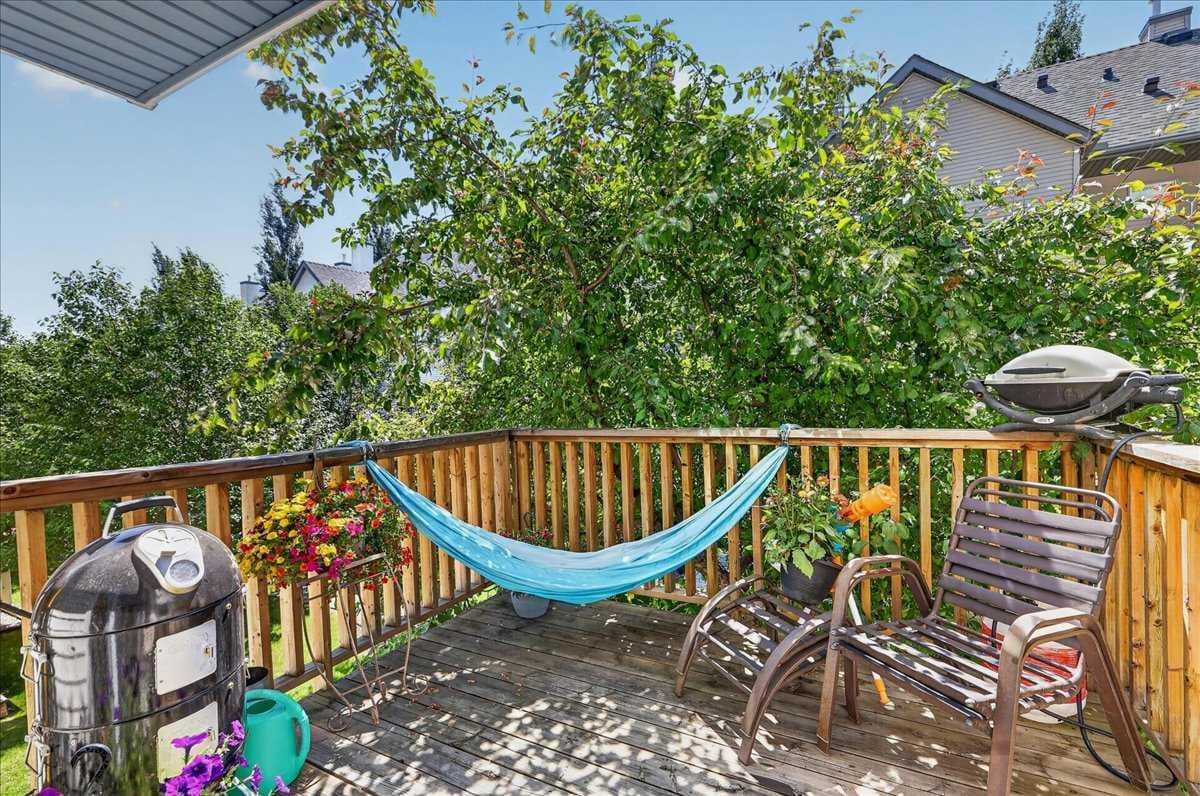 137 Bridlewood Lane SW