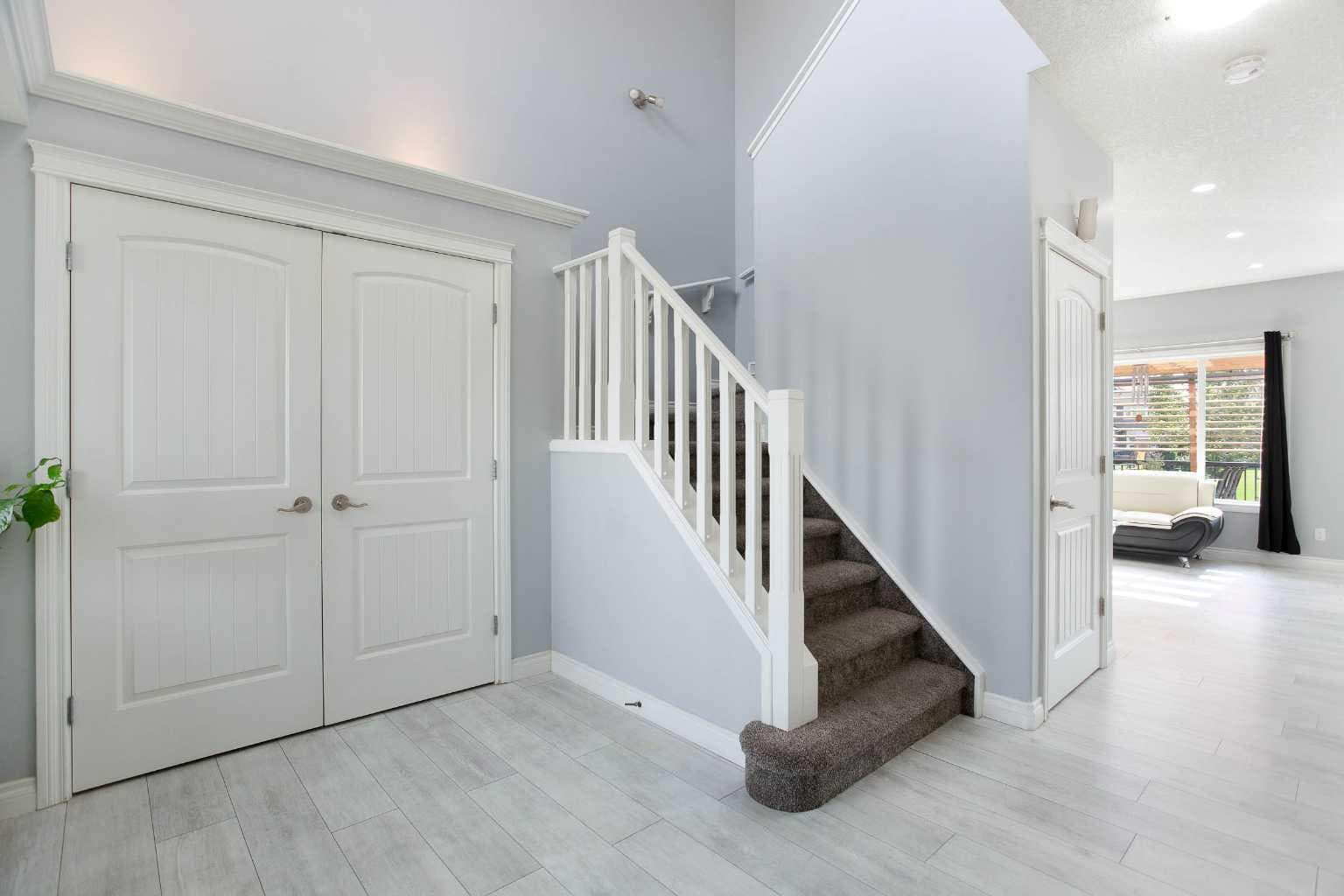 1925 Luxstone Park SW