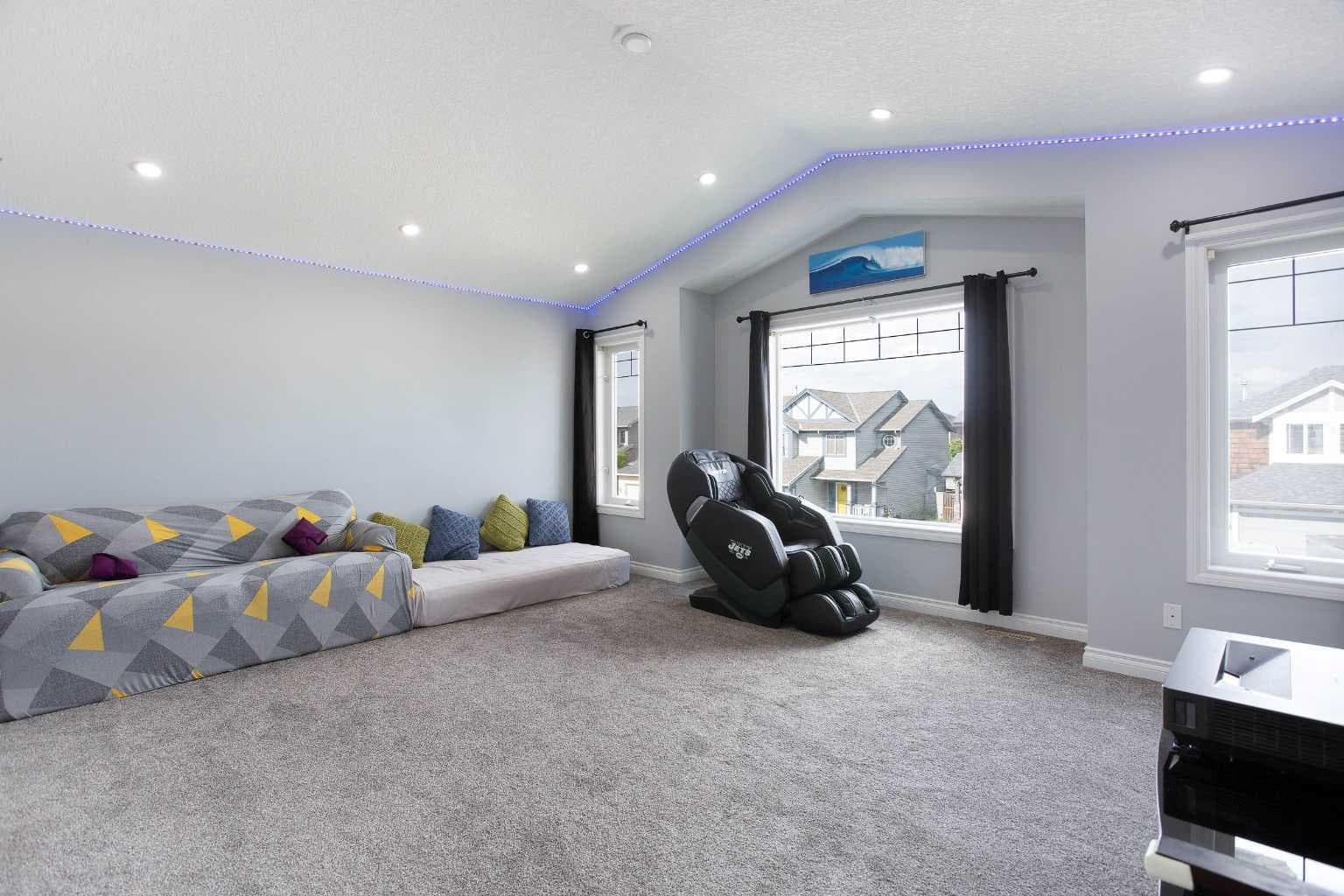 1925 Luxstone Park SW