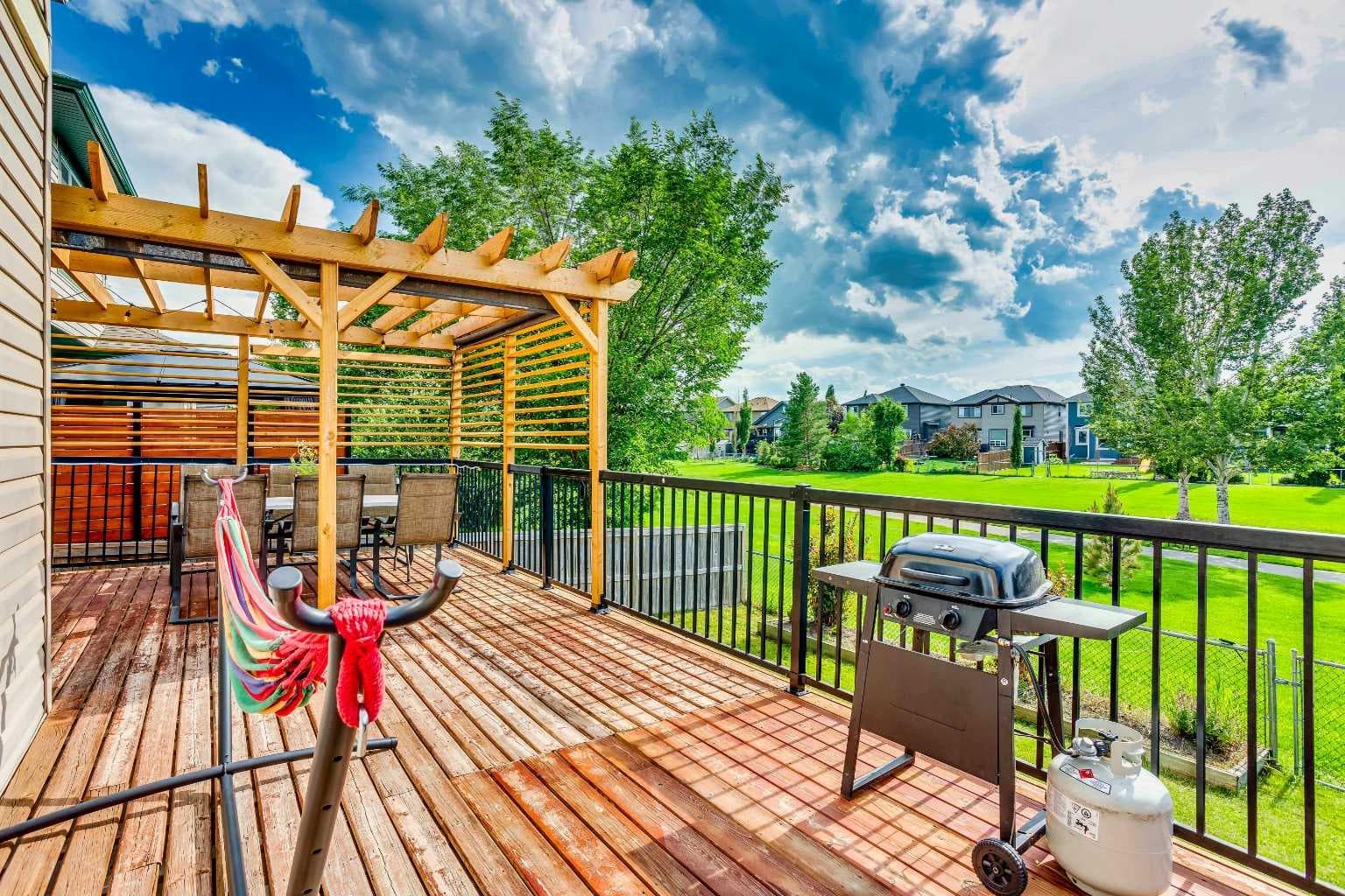 1925 Luxstone Park SW