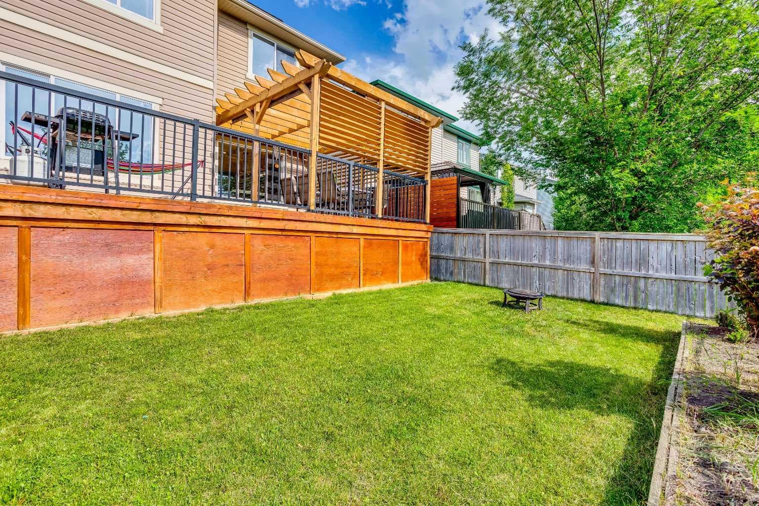 1925 Luxstone Park SW