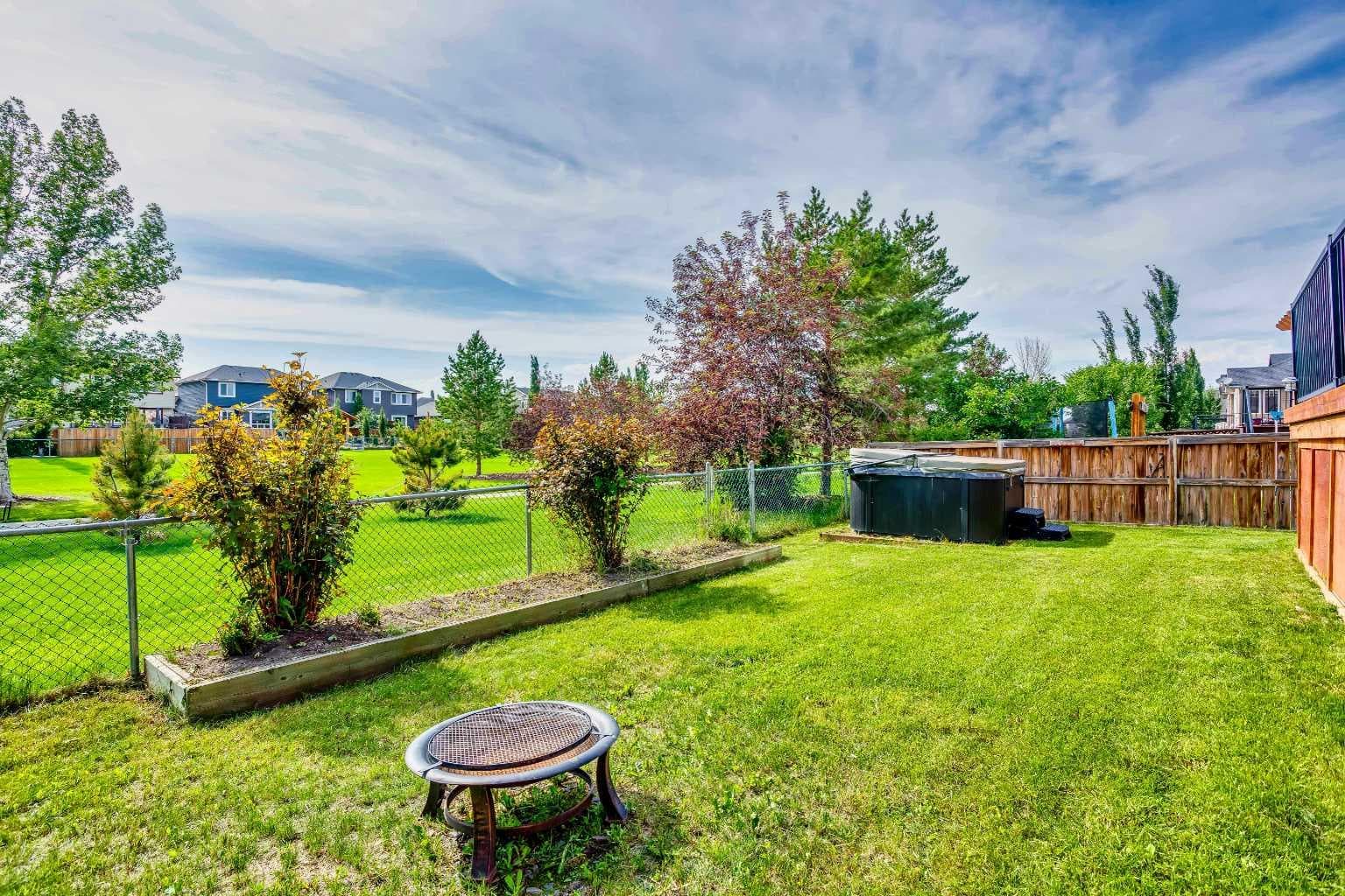 1925 Luxstone Park SW