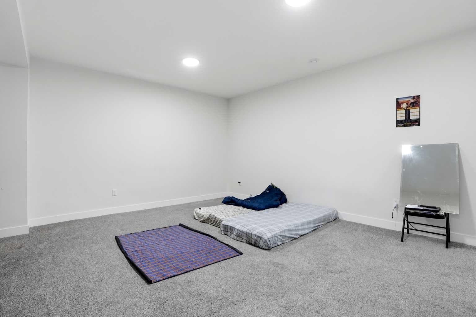 166 Kinniburgh Crescent 