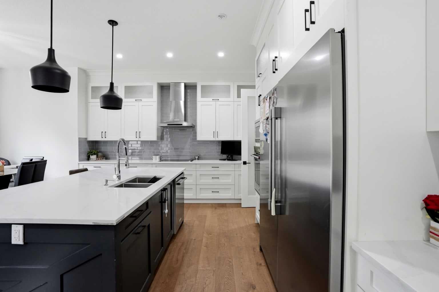 166 Kinniburgh Crescent 