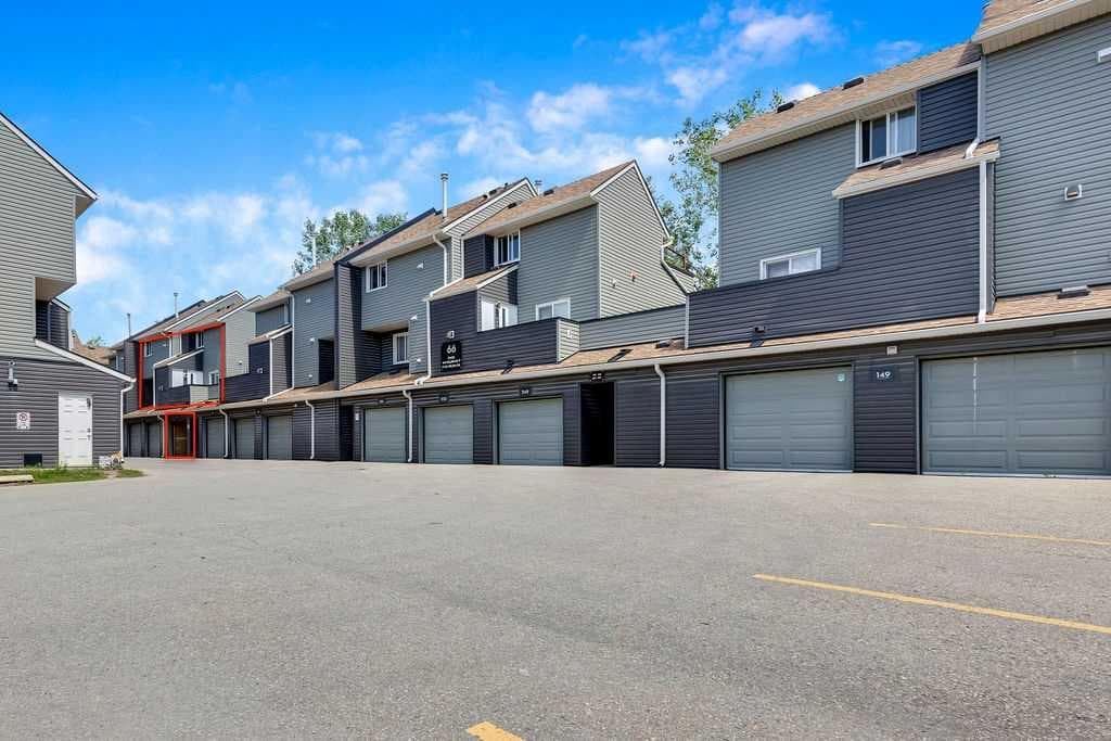 252, 66 Glamis Green SW