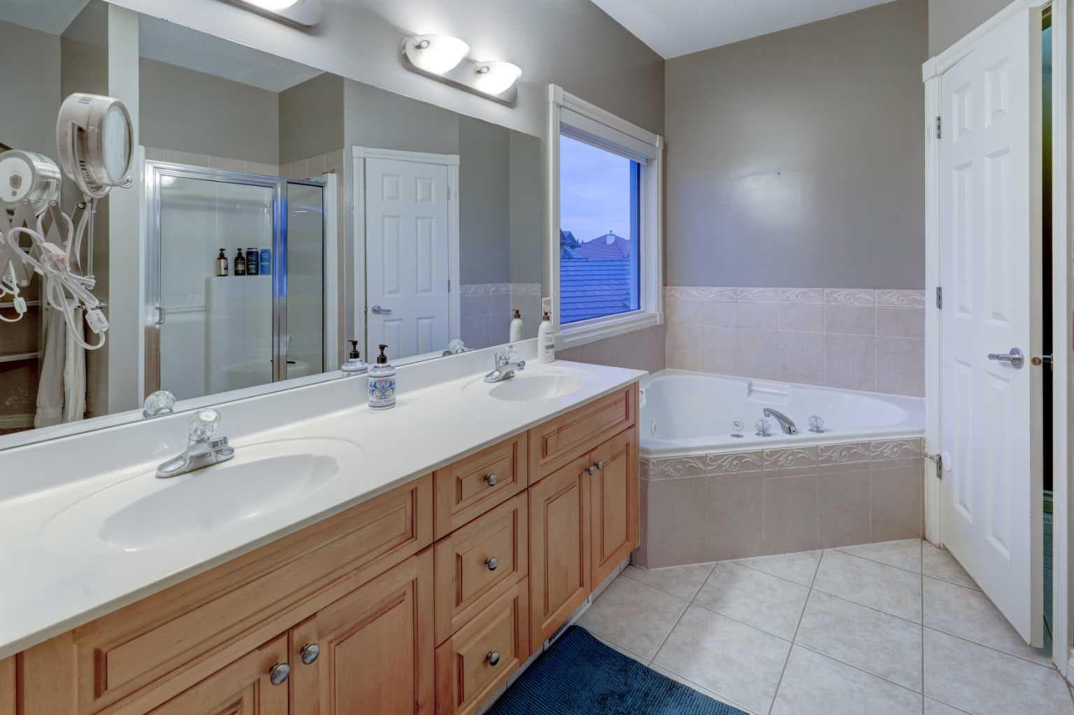 40 Arbour Estates Green NW
