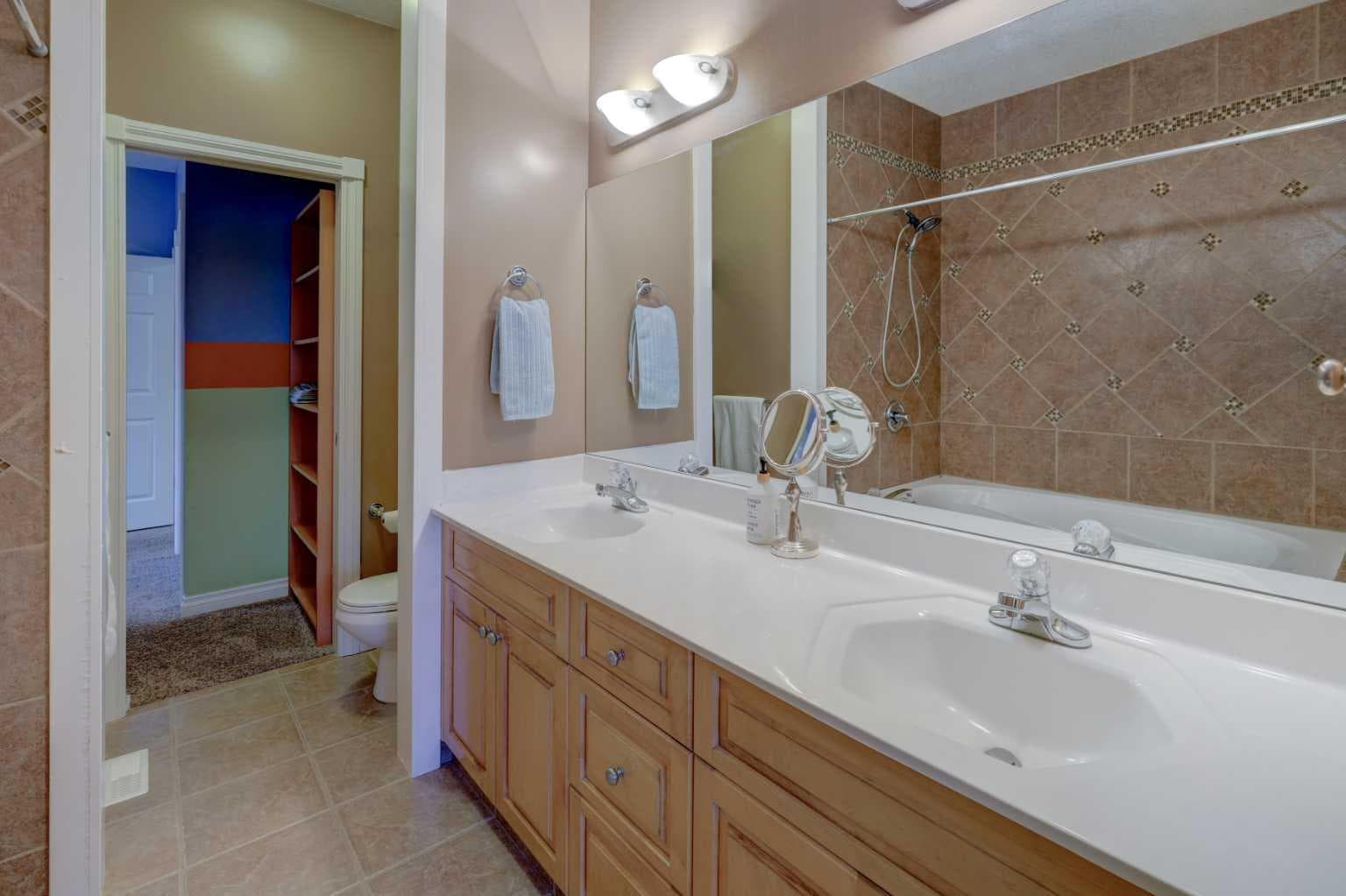 40 Arbour Estates Green NW