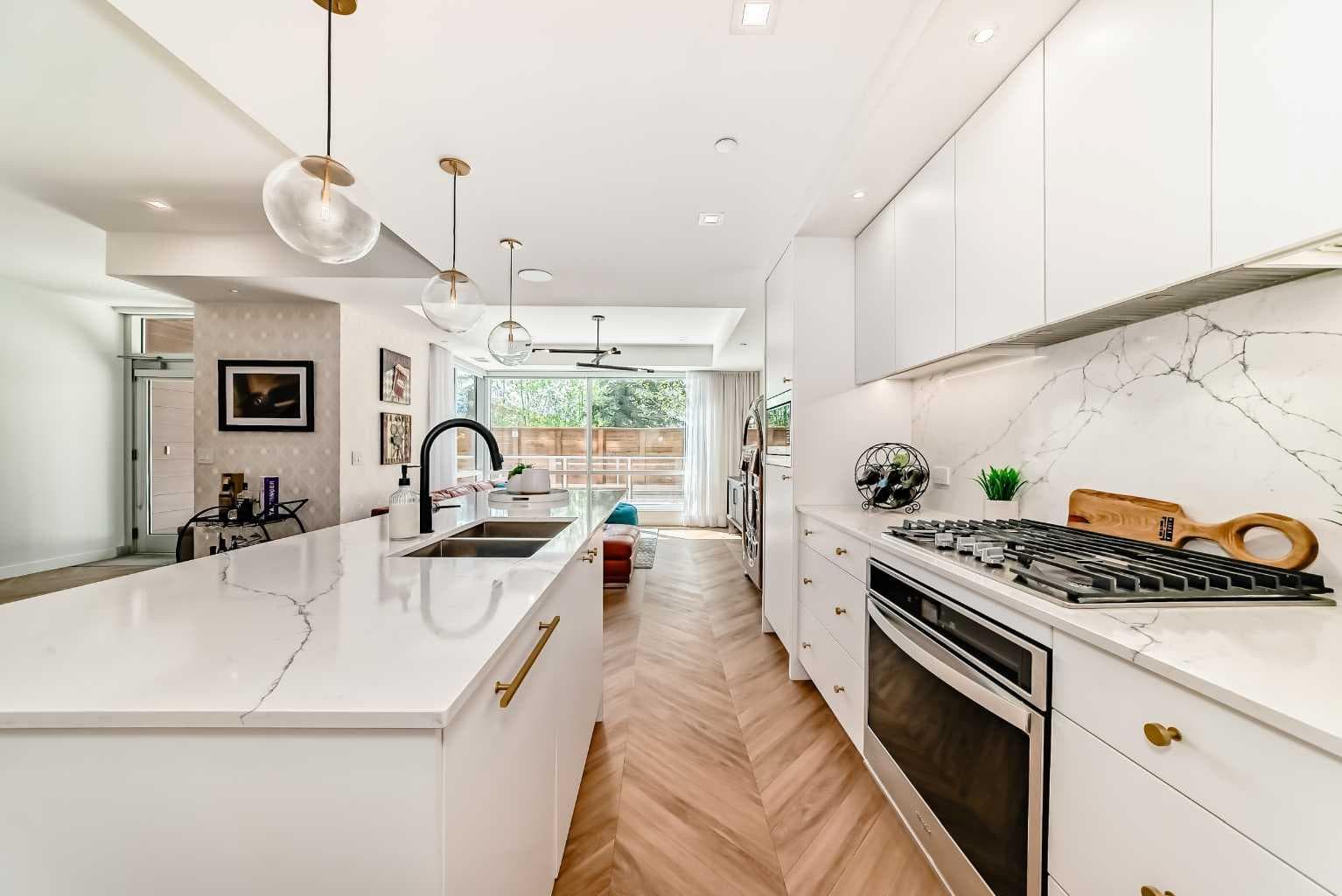 106, 8505 Broadcast Avenue SW