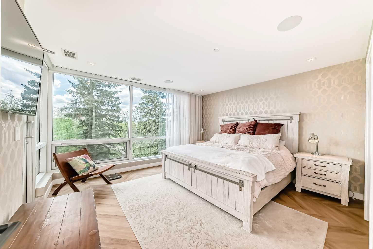 106, 8505 Broadcast Avenue SW